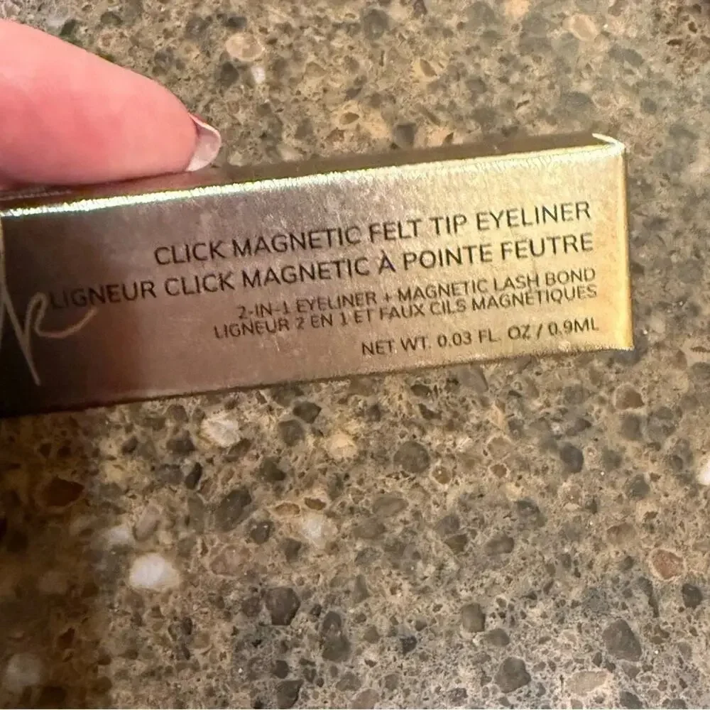 Lilly Lashes CLICK Magnetic Eyeliner in Ultra Black